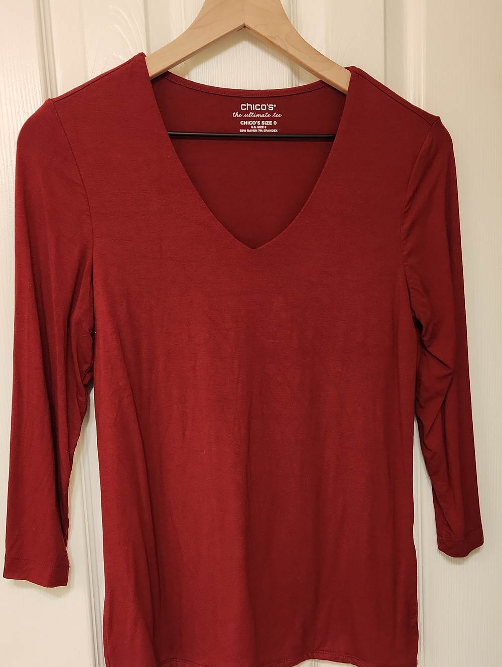 Chico's Women's V-Neck Long Sleeve Top - Brick Red